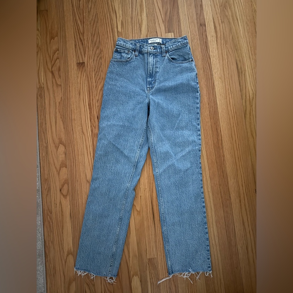 Abercrombie 90s Straight Jean